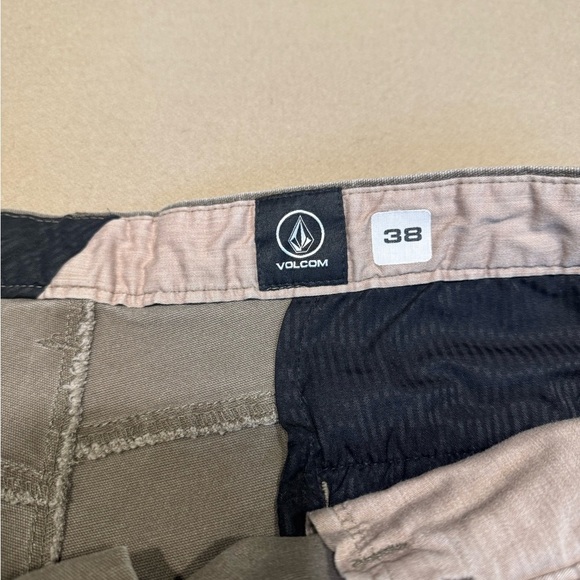 Volcom Taupe Shorts - Picture 3 of 6
